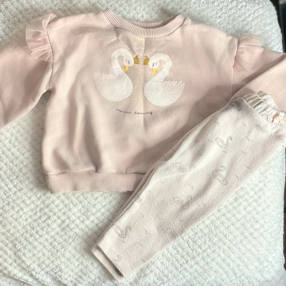 Toddler girl Zara clothes in good condition